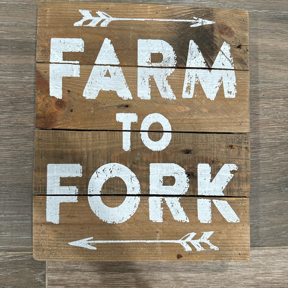 Farm to fork box sign